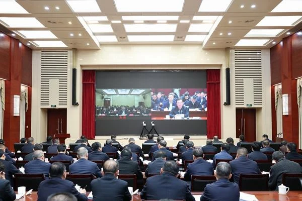 省委省政府举行重大产业项目调度推进会 王宁主持会议并讲话 王予波提出工作要求 刘洪建出席