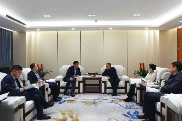 中信银行昆明分行、中信金融资产云南分公司到集团座谈交流