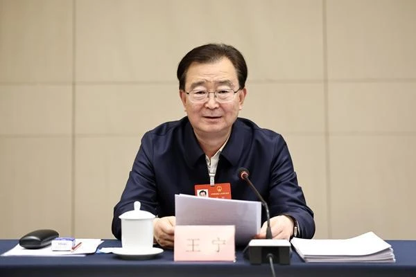 云南省代表团审议全国人大常委会工作报告 王宁王予波等参加