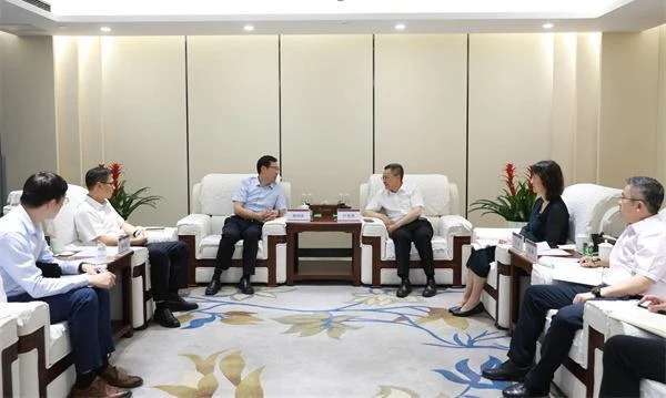 中国农业银行与云南金控集团座谈交流