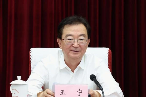 省委理论学习中心组举行集中学习 持续推动学习贯彻习近平党建思想走深走实 王宁主持并讲话 王予波刘洪建刘晓凯参加